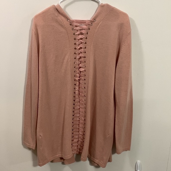 Gianni Bini long cardigan with laced up back.  Dusty rose color, good condition - Picture 2 of 4